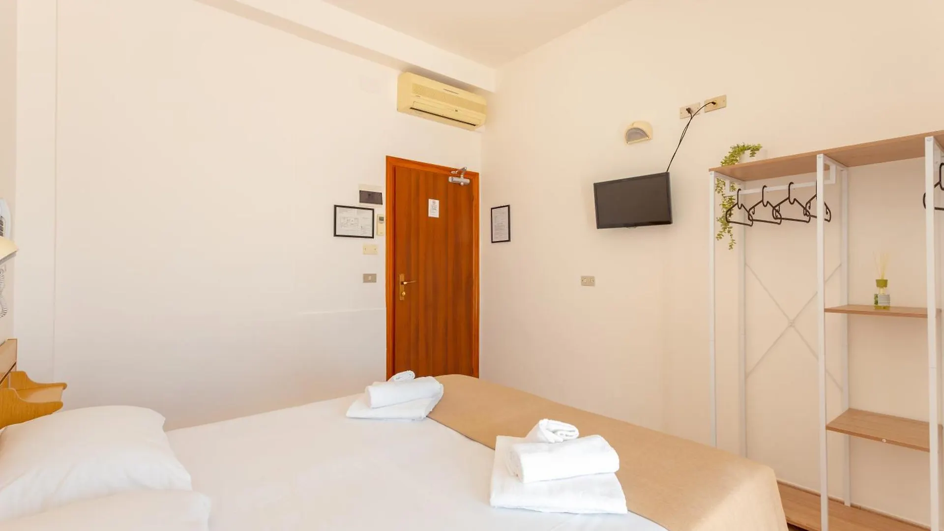 Hotel Katina ريميني