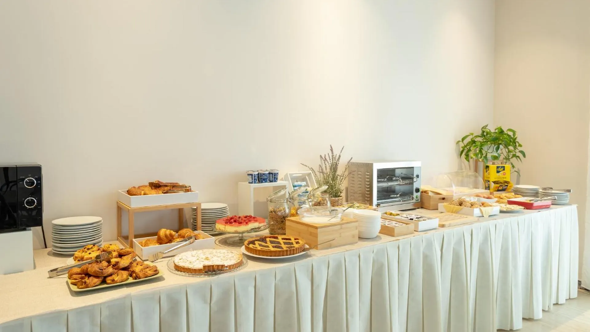 Hotel Katina Rimini 3*,  Italy