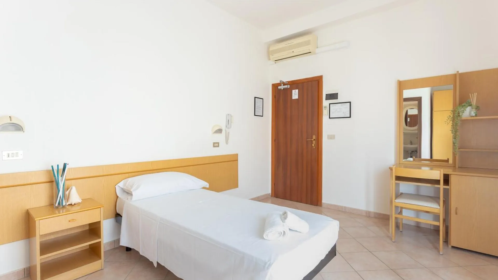 Hotel Katina ريميني